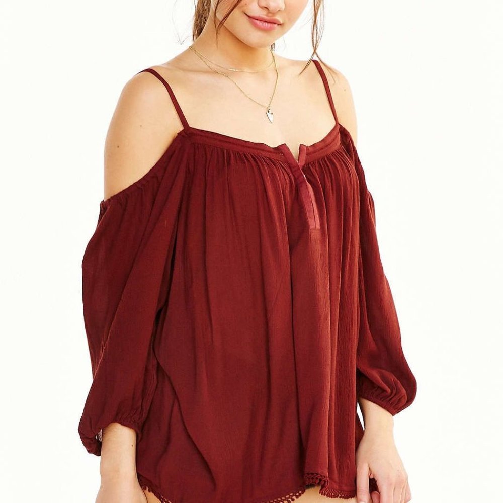 UO x Ecote | Pom Pom Trim Cold Shoulder Blouse